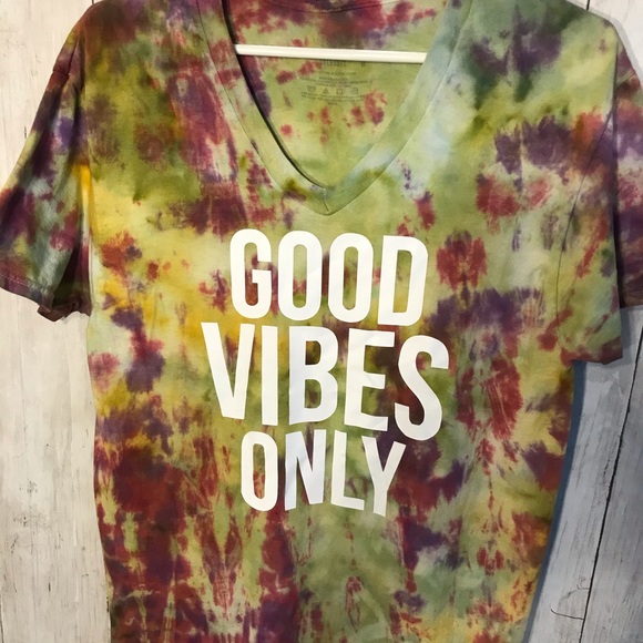 Tie Dye Good Vibes Only Tshirt Size Medium - Picture 3 of 10
